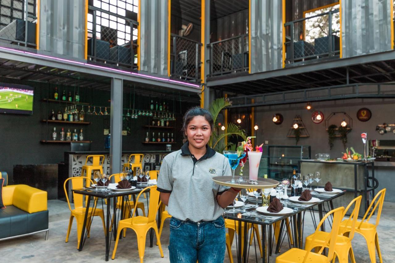 White Rabbit Hostel Siem Reap Exterior photo