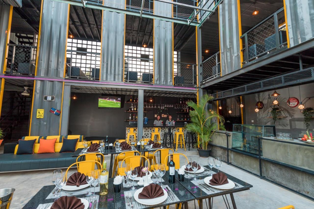 White Rabbit Hostel Siem Reap Exterior photo