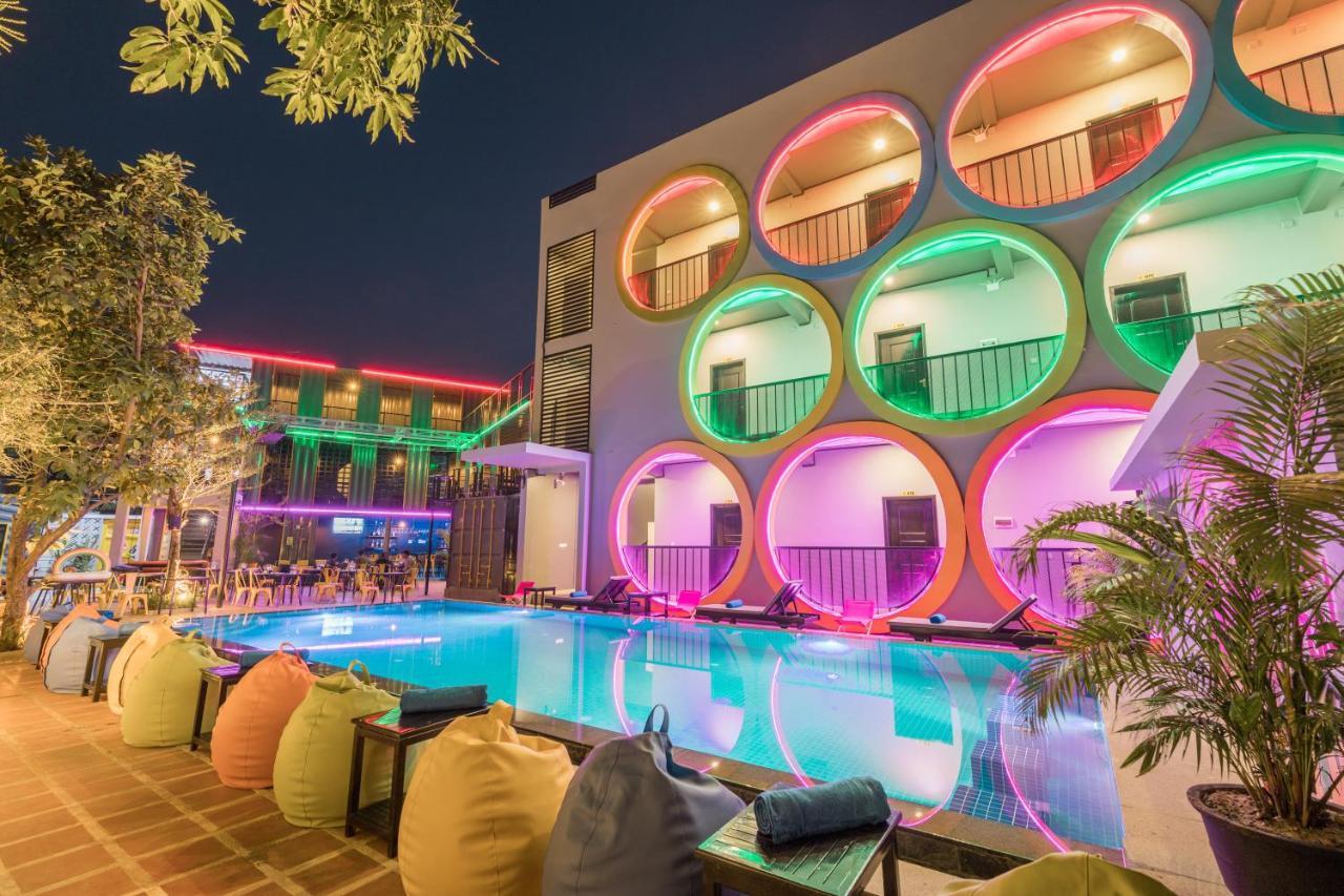 White Rabbit Hostel Siem Reap Exterior photo