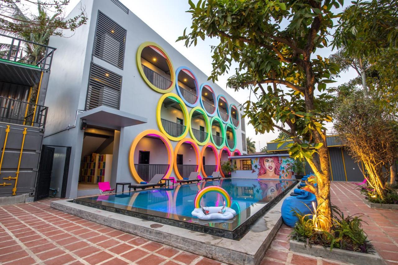 White Rabbit Hostel Siem Reap Exterior photo