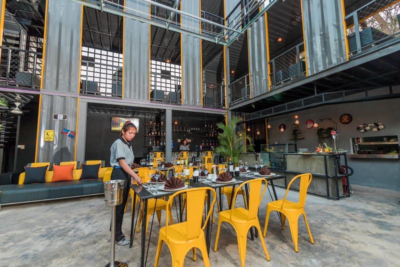 White Rabbit Hostel Siem Reap Exterior photo