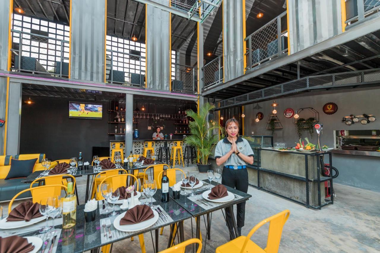 White Rabbit Hostel Siem Reap Exterior photo