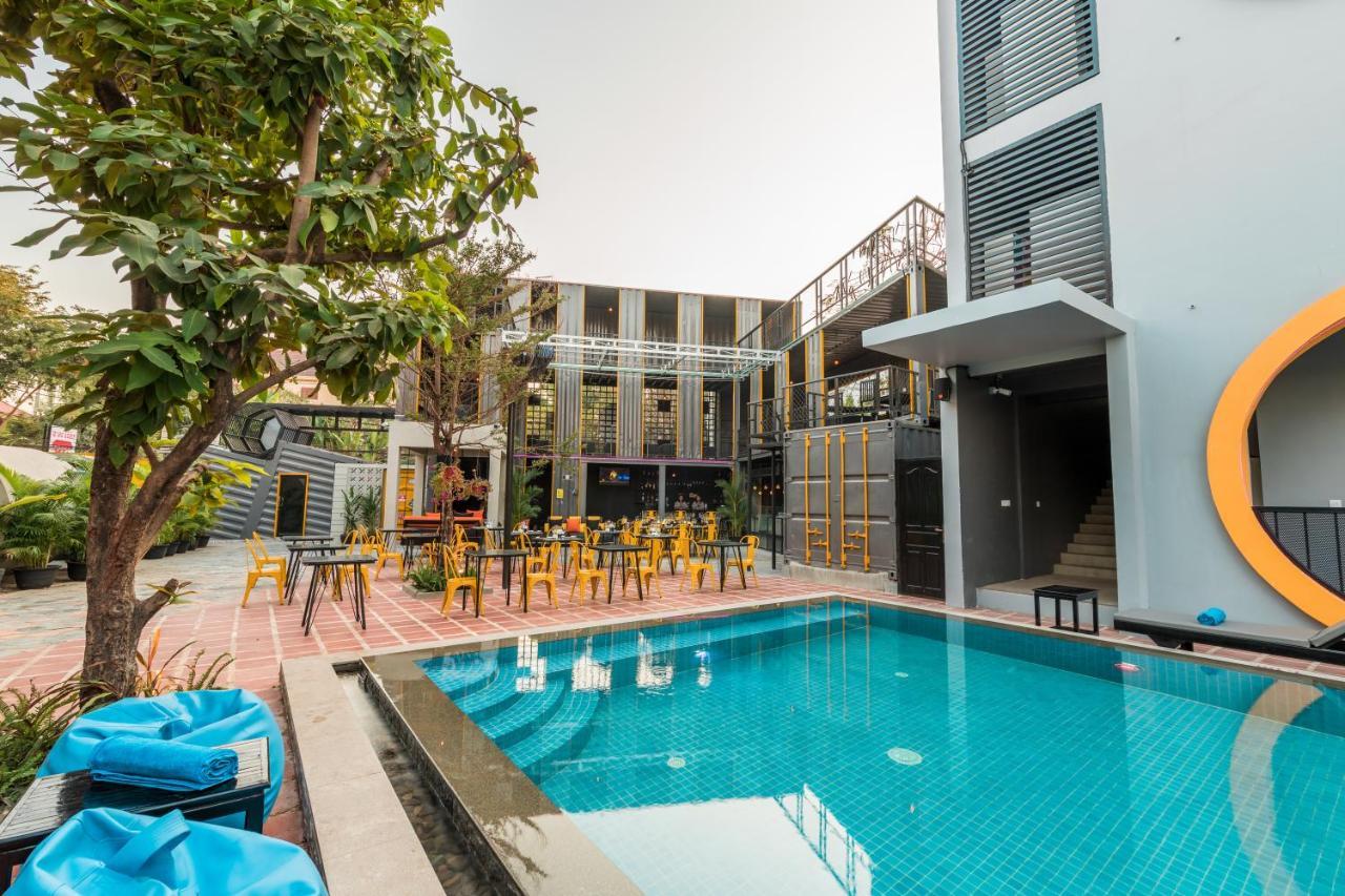 White Rabbit Hostel Siem Reap Exterior photo