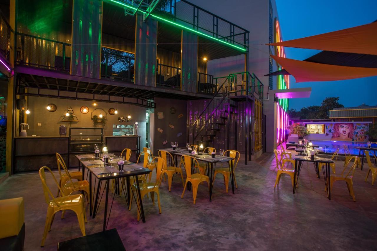 White Rabbit Hostel Siem Reap Exterior photo