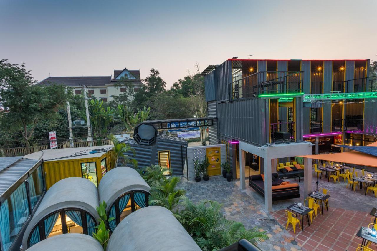 White Rabbit Hostel Siem Reap Exterior photo