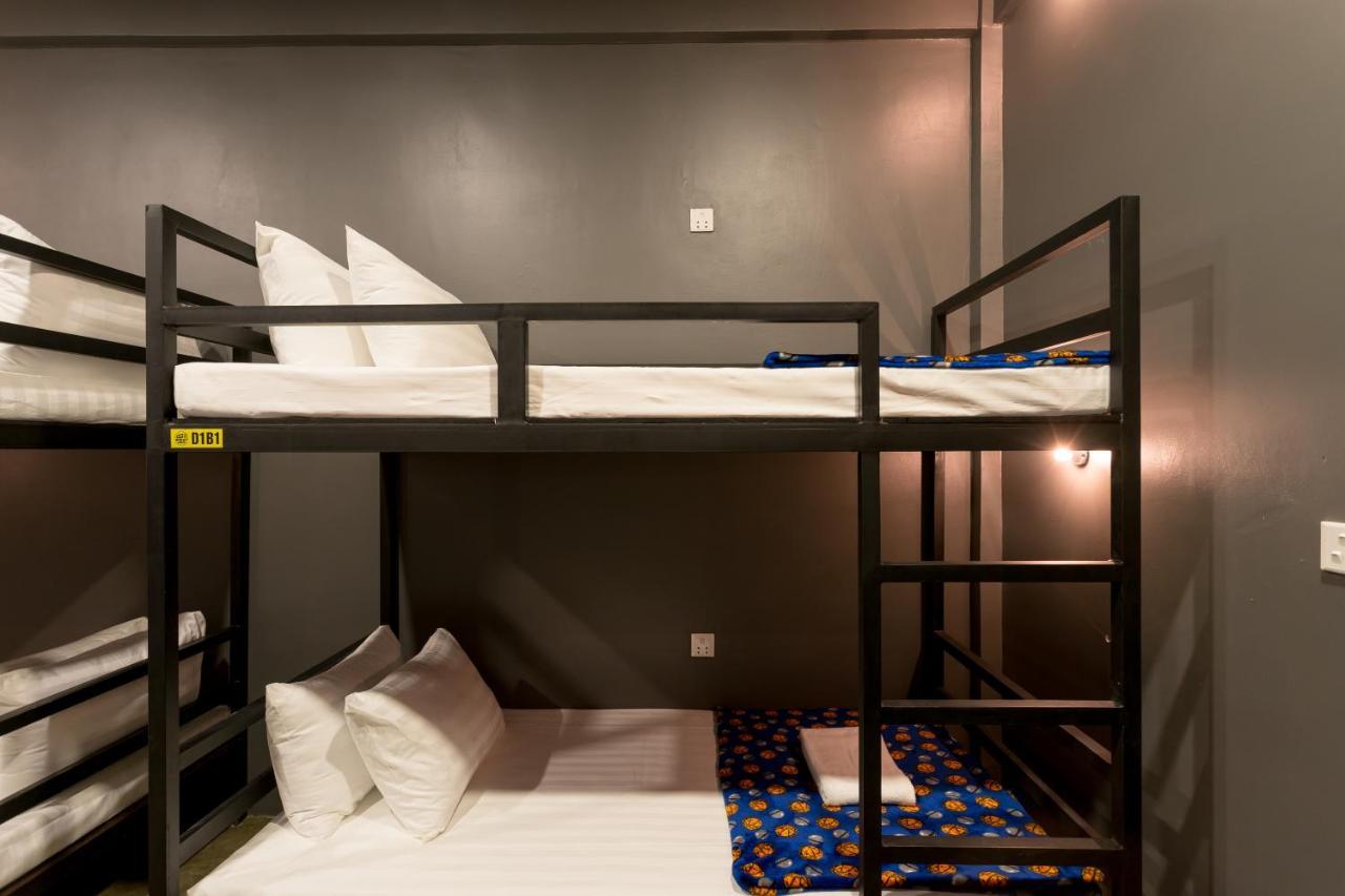 White Rabbit Hostel Siem Reap Exterior photo